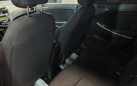 Hyundai Solaris II рестайлинг, 2012 год, 800 000 рублей, 19 фотография