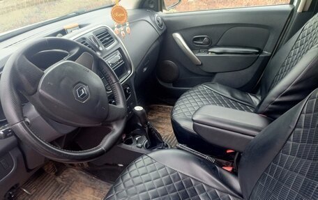 Renault Logan II, 2016 год, 500 000 рублей, 5 фотография