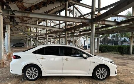 Toyota Corolla, 2022 год, 1 700 000 рублей, 5 фотография