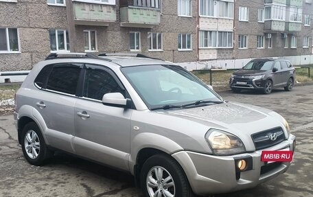 Hyundai Tucson III, 2008 год, 729 000 рублей, 2 фотография
