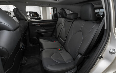 Toyota Highlander, 2025 год, 6 400 000 рублей, 14 фотография