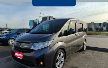 Honda Stepwgn IV, 2015 год, 2 050 000 рублей, 2 фотография