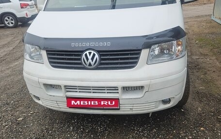 Volkswagen Transporter T5 рестайлинг, 2005 год, 1 000 000 рублей, 1 фотография