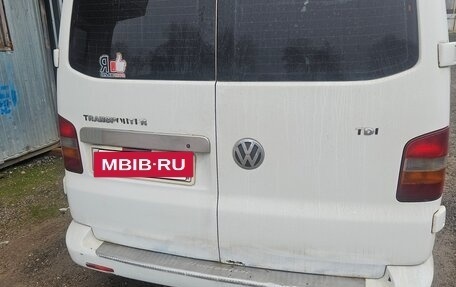 Volkswagen Transporter T5 рестайлинг, 2005 год, 1 000 000 рублей, 4 фотография