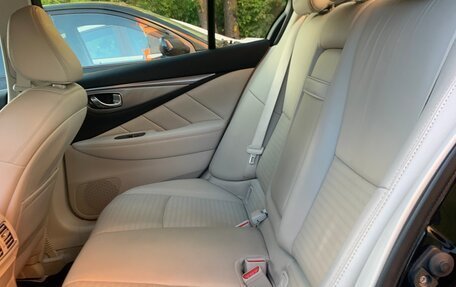 Infiniti Q50 I рестайлинг, 2015 год, 1 790 000 рублей, 11 фотография