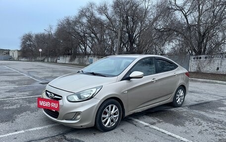 Hyundai Solaris II рестайлинг, 2013 год, 750 000 рублей, 2 фотография