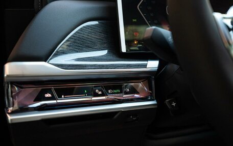 BMW 7 серия, 2025 год, 13 800 096 рублей, 13 фотография