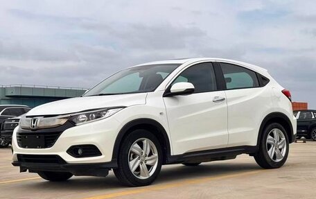 Honda Vezel, 2021 год, 1 722 000 рублей, 1 фотография