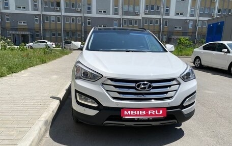Hyundai Santa Fe III рестайлинг, 2013 год, 2 050 000 рублей, 3 фотография