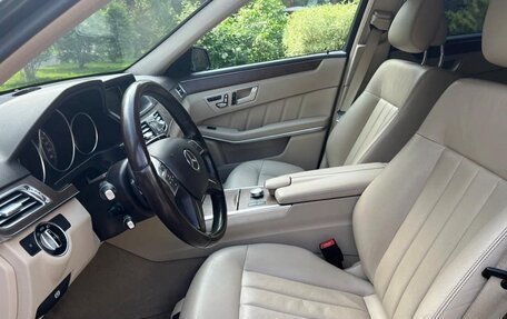 Mercedes-Benz E-Класс, 2015 год, 2 300 000 рублей, 3 фотография
