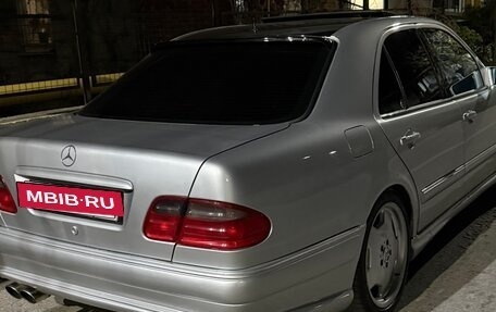 Mercedes-Benz E-Класс, 1997 год, 750 000 рублей, 2 фотография