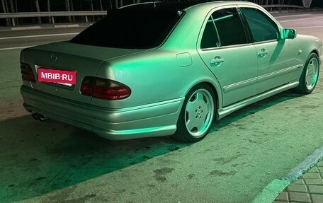 Mercedes-Benz E-Класс, 1997 год, 750 000 рублей, 3 фотография