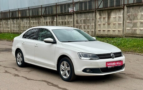 Volkswagen Jetta VI, 2012 год, 1 149 000 рублей, 2 фотография
