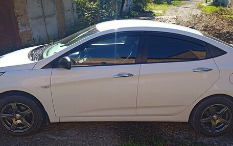 Hyundai Solaris II рестайлинг, 2015 год, 750 000 рублей, 11 фотография