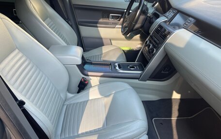 Land Rover Discovery Sport I рестайлинг, 2015 год, 2 499 000 рублей, 11 фотография