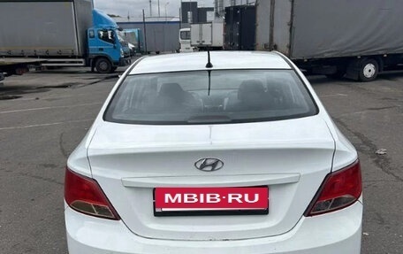 Hyundai Solaris II рестайлинг, 2015 год, 455 000 рублей, 2 фотография