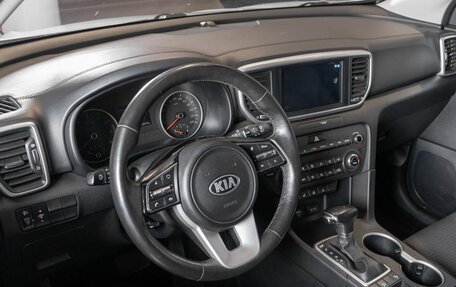 KIA Sportage IV рестайлинг, 2020 год, 2 290 000 рублей, 3 фотография