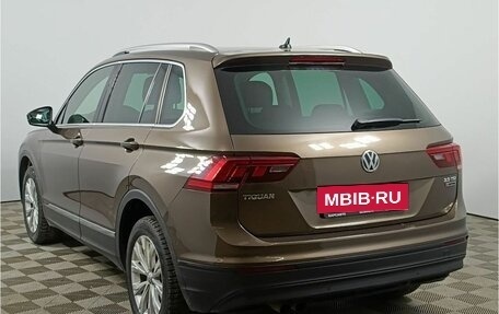 Volkswagen Tiguan II, 2017 год, 2 150 000 рублей, 5 фотография