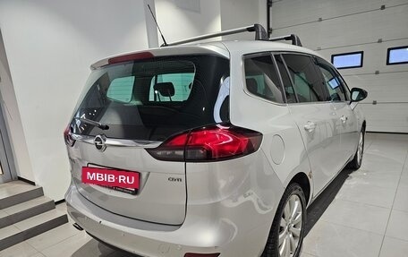 Opel Zafira C рестайлинг, 2012 год, 1 049 000 рублей, 4 фотография