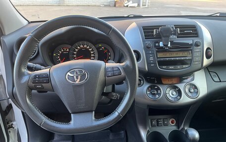 Toyota RAV4, 2011 год, 1 700 000 рублей, 16 фотография