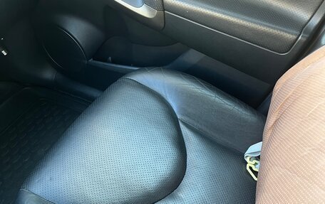 Toyota RAV4, 2011 год, 1 700 000 рублей, 19 фотография