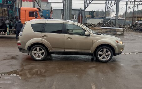 Mitsubishi Outlander III рестайлинг 3, 2008 год, 1 050 000 рублей, 4 фотография