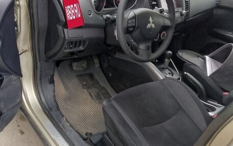 Mitsubishi Outlander III рестайлинг 3, 2008 год, 1 050 000 рублей, 14 фотография