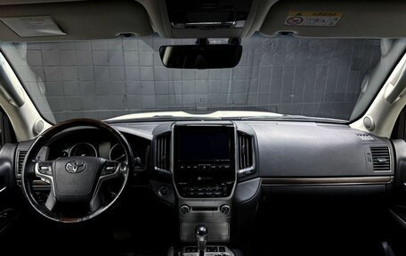 Toyota Land Cruiser 200, 2021 год, 6 766 000 рублей, 8 фотография