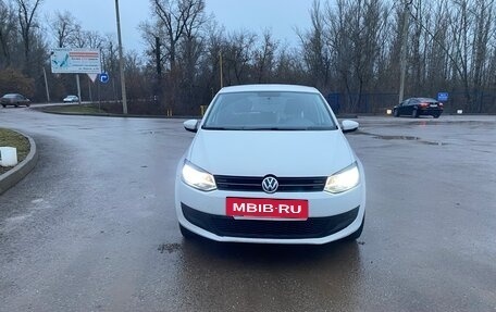 Volkswagen Polo VI (EU Market), 2010 год, 675 000 рублей, 2 фотография