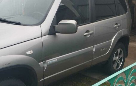 Chevrolet Niva I рестайлинг, 2011 год, 550 000 рублей, 1 фотография