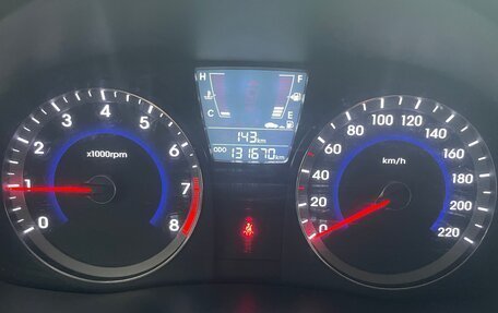 Hyundai Solaris II рестайлинг, 2011 год, 520 000 рублей, 8 фотография