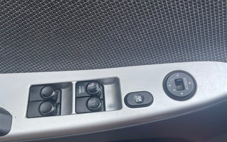 Hyundai Solaris II рестайлинг, 2011 год, 520 000 рублей, 10 фотография