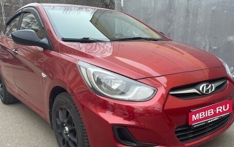 Hyundai Solaris II рестайлинг, 2011 год, 520 000 рублей, 3 фотография