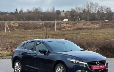 Mazda Axela, 2016 год, 1 230 000 рублей, 3 фотография