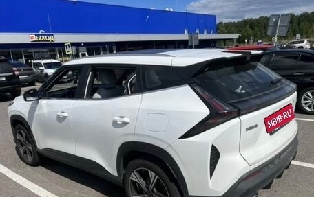 Geely Atlas, 2023 год, 2 300 000 рублей, 4 фотография