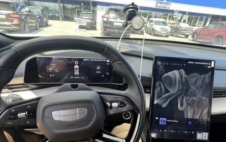Geely Atlas, 2023 год, 2 300 000 рублей, 9 фотография