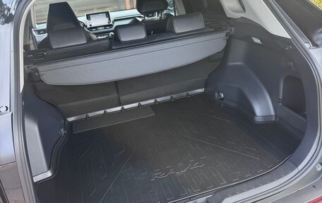 Toyota RAV4, 2021 год, 3 900 000 рублей, 3 фотография