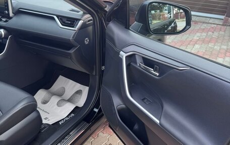 Toyota RAV4, 2021 год, 3 900 000 рублей, 8 фотография