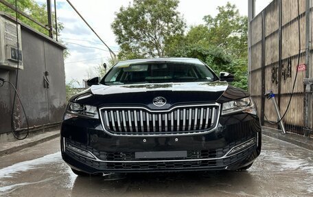 Skoda Superb III рестайлинг, 2024 год, 3 300 000 рублей, 7 фотография