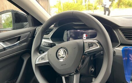 Skoda Superb III рестайлинг, 2024 год, 3 300 000 рублей, 22 фотография