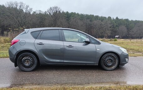 Opel Astra J, 2011 год, 540 000 рублей, 9 фотография