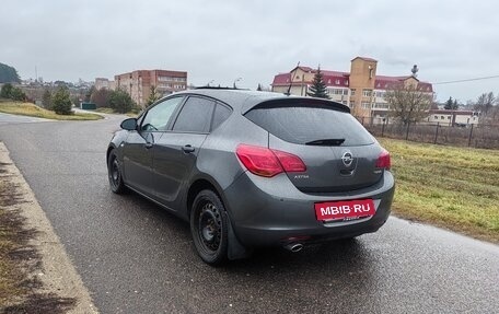 Opel Astra J, 2011 год, 540 000 рублей, 11 фотография