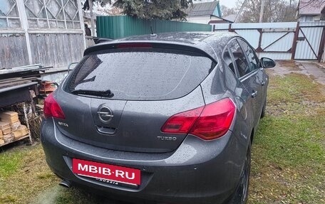 Opel Astra J, 2011 год, 540 000 рублей, 22 фотография