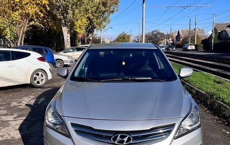 Hyundai Solaris II рестайлинг, 2014 год, 950 000 рублей, 2 фотография