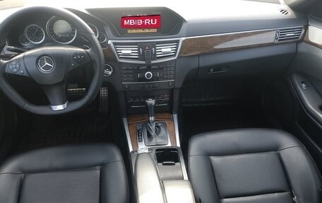 Mercedes-Benz E-Класс, 2011 год, 1 400 000 рублей, 8 фотография