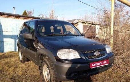 Chevrolet Niva I рестайлинг, 2018 год, 610 000 рублей, 1 фотография