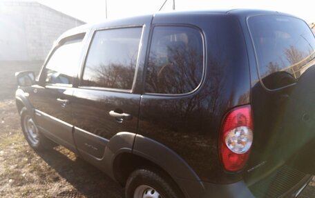 Chevrolet Niva I рестайлинг, 2018 год, 610 000 рублей, 11 фотография