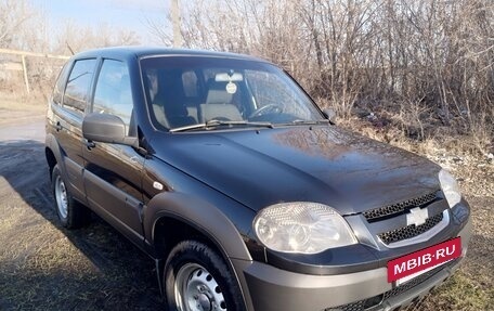 Chevrolet Niva I рестайлинг, 2018 год, 610 000 рублей, 6 фотография