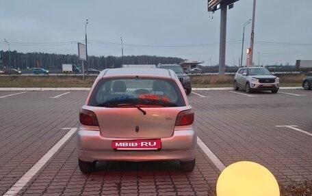 Toyota Vitz, 2001 год, 270 000 рублей, 3 фотография