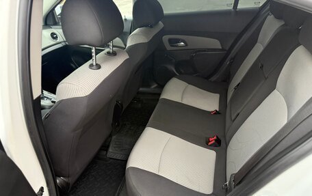 Chevrolet Cruze II, 2011 год, 680 000 рублей, 10 фотография